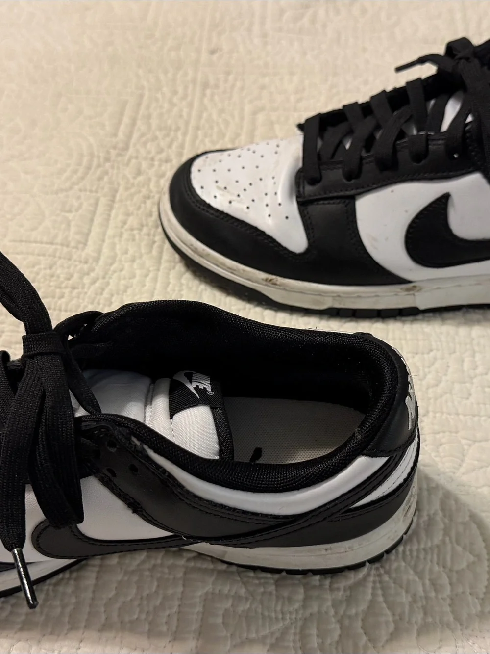 Nike Dunks Black and White Low-Top Sneakers Men’s 8.5